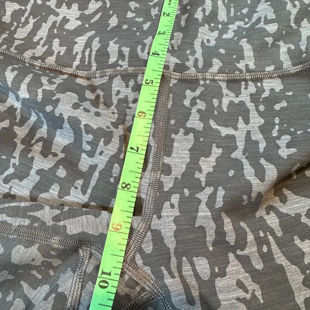 lululemon athletica Gray‎ Camo Athletic Leggings, Size 10